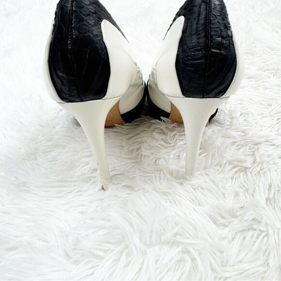 L.A.M.B. CIA Colorblock Leather Pointed Toe Pump Heels - Picture 5 of 14
